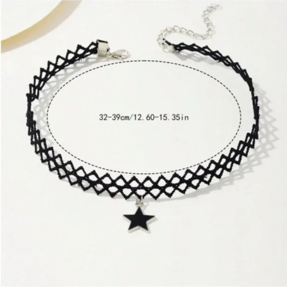 Victoria's Secret Black Star & Moon Push-Up Bra Set - Picture 10 of 13